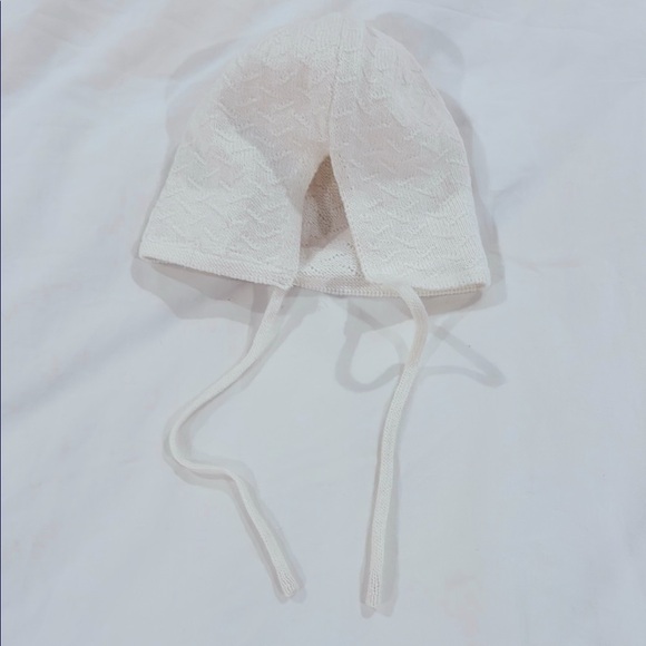 Zara silk blend knit Classic White Baby Bonnet - Picture 7 of 7